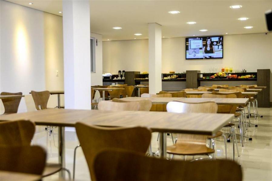 Grand Cafe Hotel Manhuacu Eksteriør bilde